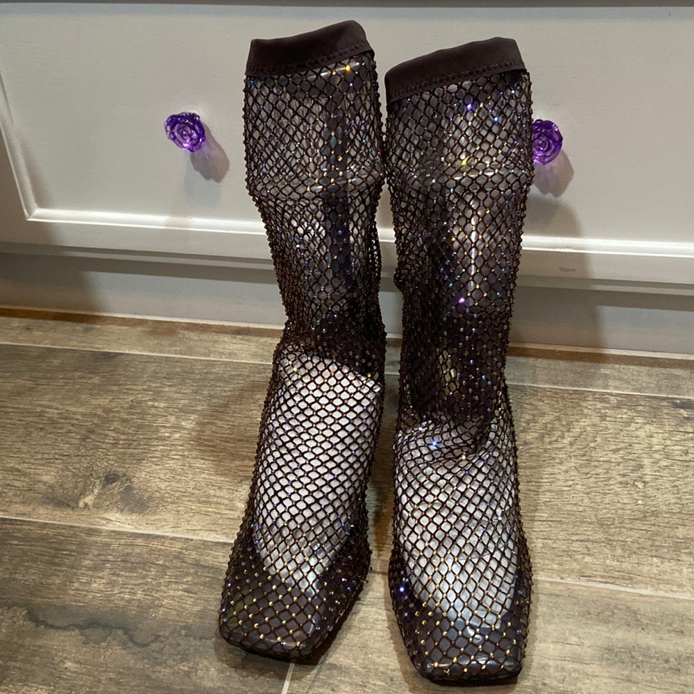 Rhinestone boots 👢